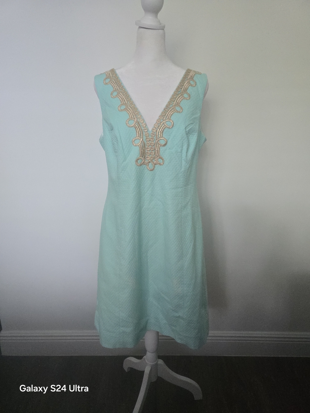 Lilly Pulitzer Mint Sleeveless V-Neck Shift Dress with Gold Trim